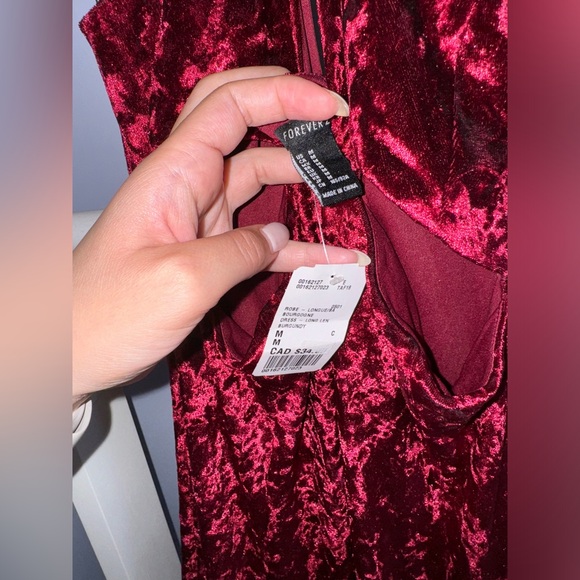FOREVER 21 Red velvet maxi dress - Picture 6 of 8